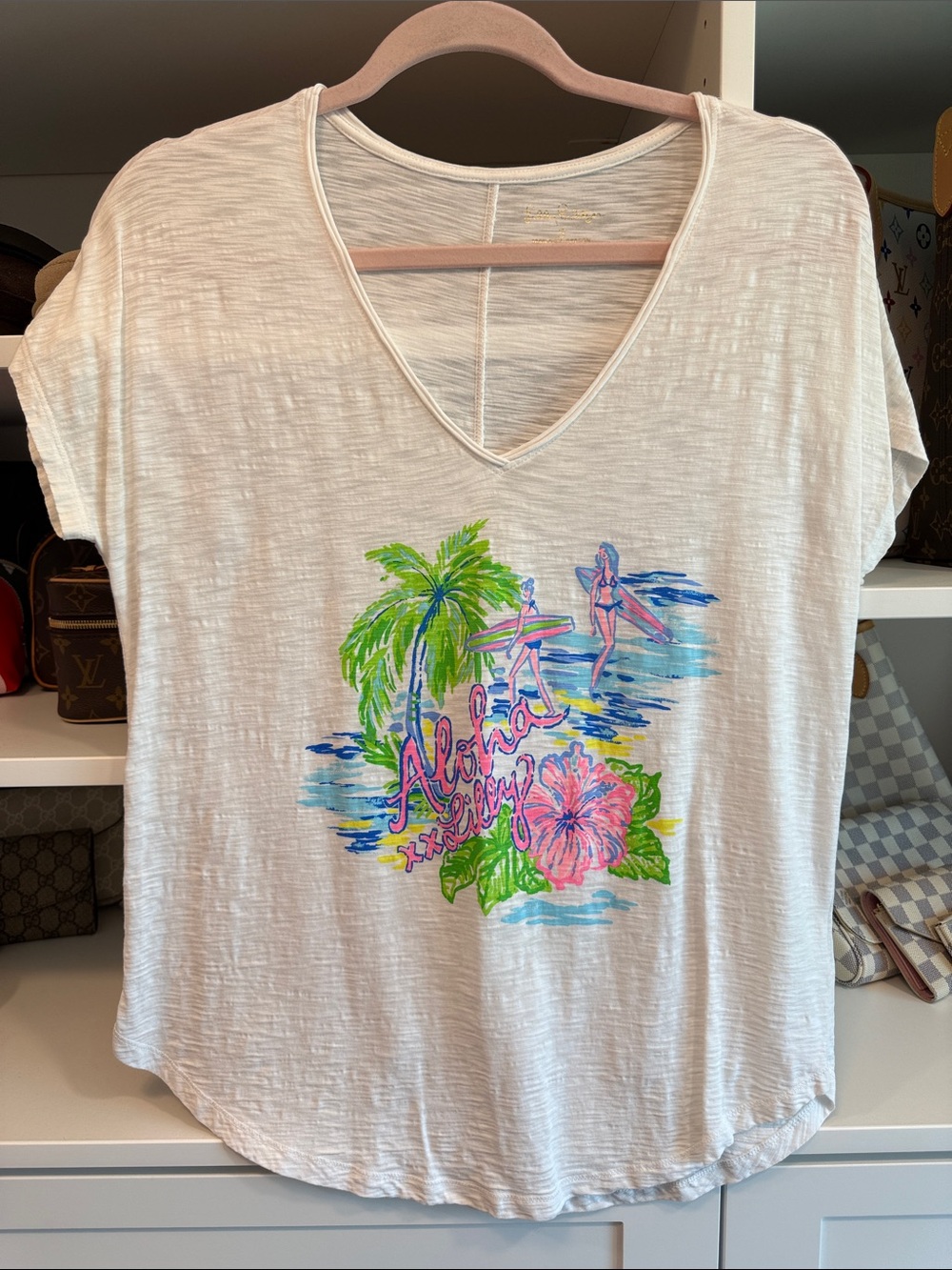 Lilly Pulitzer V-Neck Tee Neon Tropical Graphic Lilly Loves Hawaii Etta VHTF